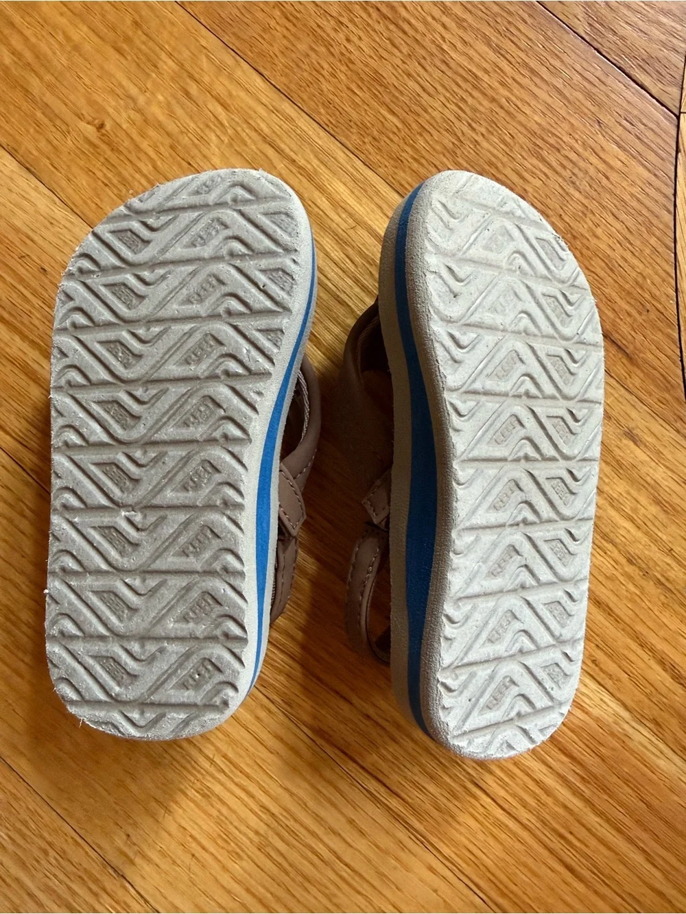 Reef Kids Brown Flip Flop Sandals with Blue Palm Print